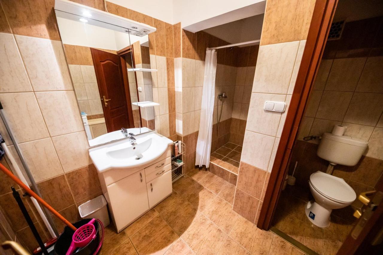 Elit Apartman Apartment Debreţin Exterior foto